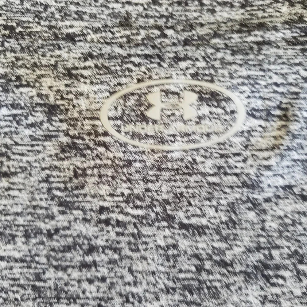 *UNDER ARMOUR, Size  M, Long sleeve, Black and Grey - Picture 8 of 8
